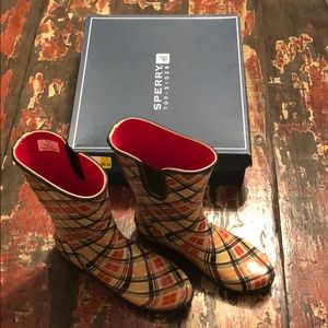 Sperry rain boots